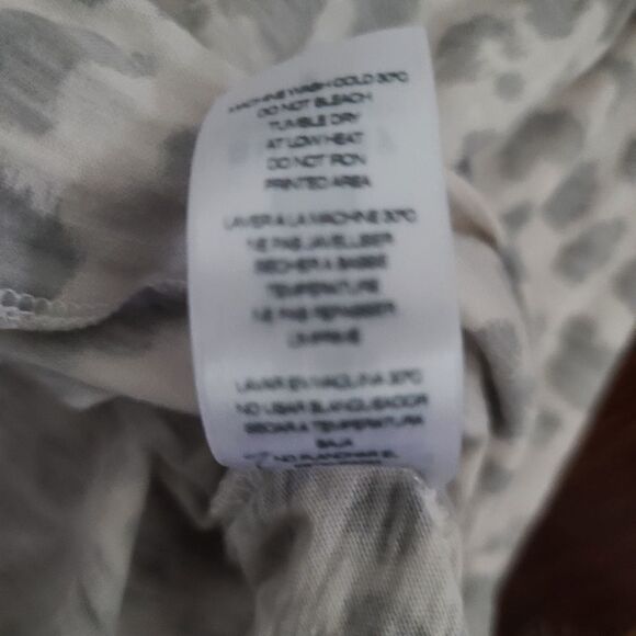 Sundry Grey Leopard Cozy Long Sleeve Top - Picture 9 of 15